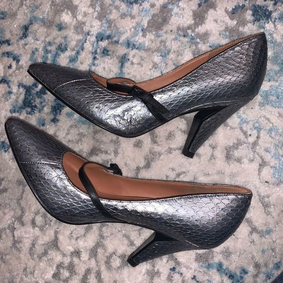 Sigerson Morrison Mary Jane snakeskin pointed toe metallic pumps - Picture 8 of 8